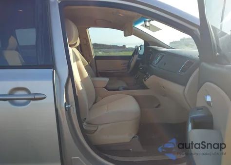 2015 Kia Sedona Lx z USA, uszkodzony, nr VIN KNDMB5C16F6028873